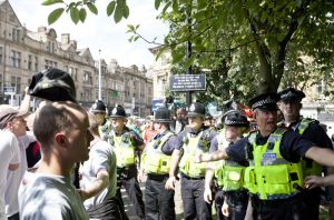 edl keighley crowd 2 sm.jpg